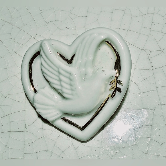 Signed Lenox Vintage Heart With Dove Brooch Porcelain Pin - Picture 4 of 5